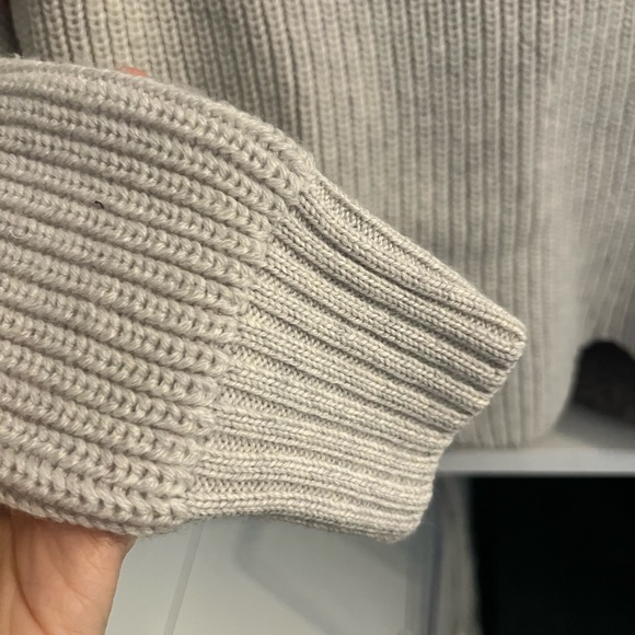 Wilfred Grey Cropped Sweater with tulip trim detail, XXS. - Picture 2 of 4